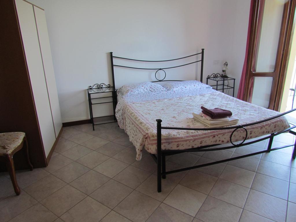 Agriturismo Madonna Dei Ceppi Lezzeno Exterior photo